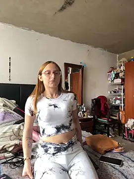 imariahot online show from 1, 10, 2025