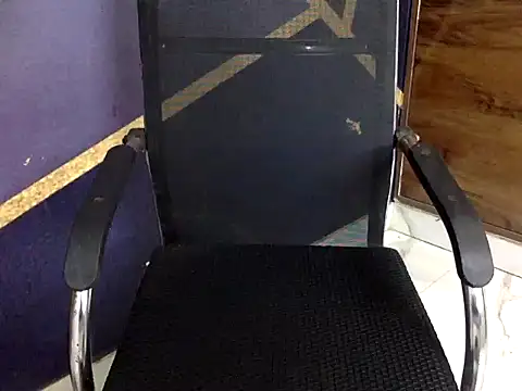 shiny-krisha online show from 4, 10, 2025