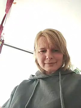 Snapshot of Masha412111 chatting on 1, 6, 2026 Masha412111 online show from 1, 6, 2026
