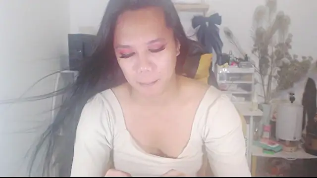 Snapshot of hugecockyurikaa chatting on 27, 11, 2025 hugecockyurikaa online show from 27, 11, 2025