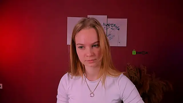 Snapshot of dakota_night_ chatting on 8, 11, 2025 dakota night online show from 8, 11, 2025