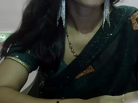Snapshot of Laila_Cute chatting on 28, 5, 2026 Laila Cute online show from 28, 5, 2026