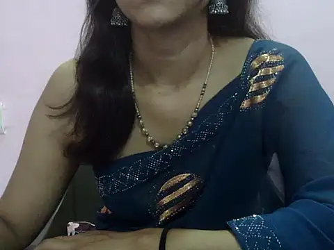 Snapshot of Laila_Cute chatting on 19, 5, 2026 Laila Cute online show from 19, 5, 2026