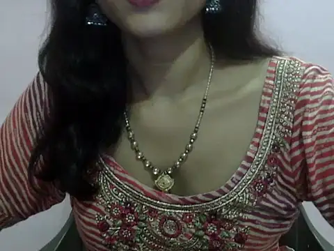 Snapshot of Laila_Cute chatting on 12, 5, 2026 Laila Cute online show from 12, 5, 2026