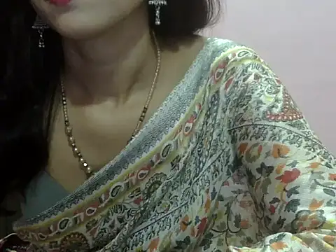Laila Cute online show from 9, 7, 2026