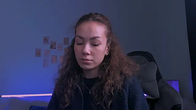 branchwithflowerss online show from 15, 11, 2025