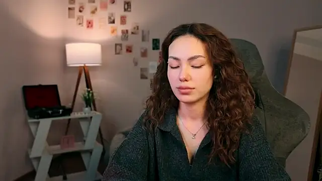 branchwithflowerss online show from 26, 11, 2025