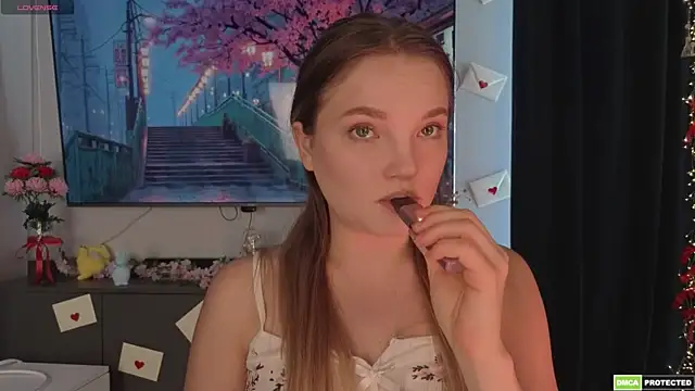 JulieLupo online show from 17, 4, 2026