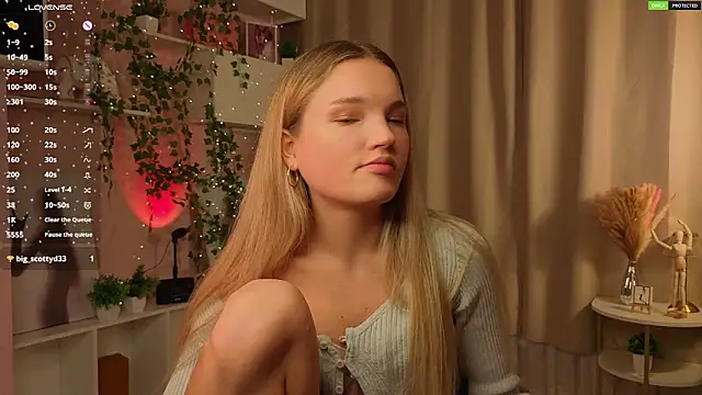 JulieLupo online show from 16, 11, 2025