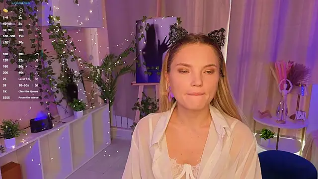 JulieLupo online show from 7, 11, 2025