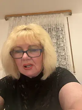 BoloshkaBlonda online show from 11, 11, 2025