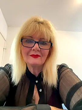 BoloshkaBlonda online show from 8, 10, 2025