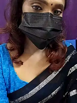 Snapshot of Vanshikaa30 chatting on 6, 10, 2025 Vanshikaa30 online show from 6, 10, 2025