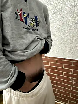 Snapshot of BABYJR05 chatting on 11, 11, 2025 BABYJR05 online show from 11, 11, 2025