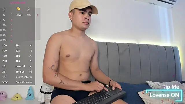 Snapshot of JARETHH chatting on 8, 11, 2025 JARETHH online show from 8, 11, 2025