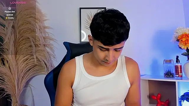 Thiago Connor21 online show from 9, 6, 2026