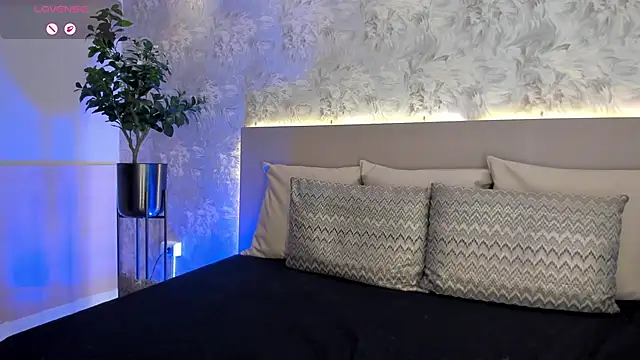 saraycollins online show from 30, 3, 2026