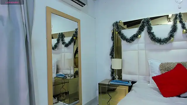 Snapshot of Latin_Pleasures chatting on 27, 11, 2025 Latin Pleasures online show from 27, 11, 2025