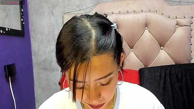 Snapshot of Mia_lopez_1 chatting on 23, 5, 2026 Mia lopez 1 online show from 23, 5, 2026
