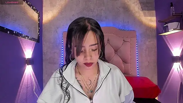 Snapshot of Mia_lopez_1 chatting on 13, 5, 2026 Mia lopez 1 online show from 13, 5, 2026