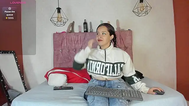 Mia lopez 1 online show from 8, 11, 2025