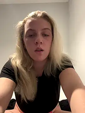 LucyLowbb online show from 1, 11, 2025