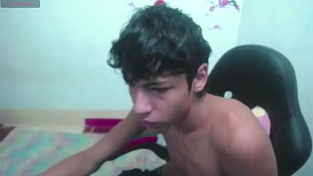 Snapshot of Im_david02 chatting on 25, 10, 2025 Im david02 online show from 25, 10, 2025