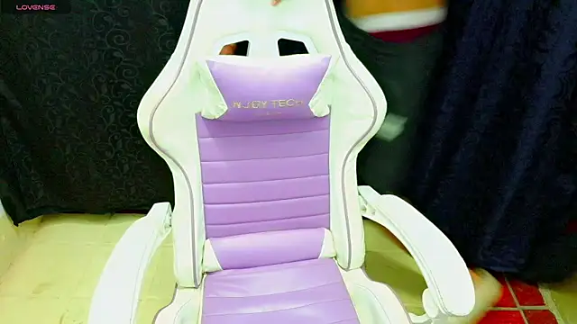 Snapshot of Im_david02 chatting on 28, 10, 2025 Im david02 online show from 28, 10, 2025