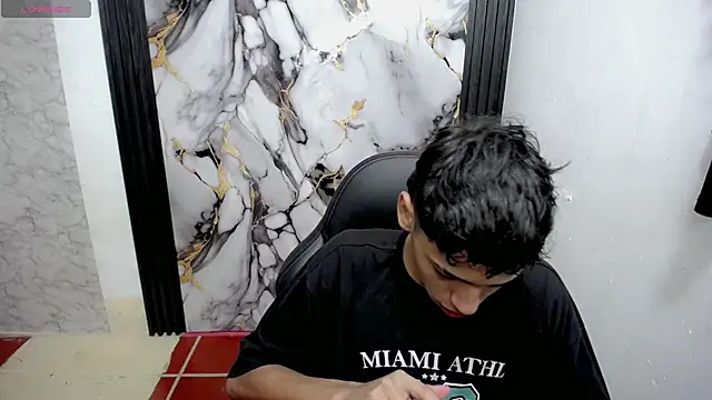 Snapshot of Im_david02 chatting on 5, 12, 2025 Im david02 online show from 5, 12, 2025