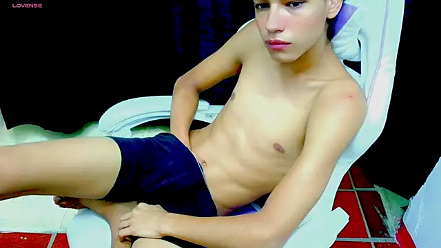 Snapshot of Im_david02 chatting on 8, 11, 2025 Im david02 online show from 8, 11, 2025