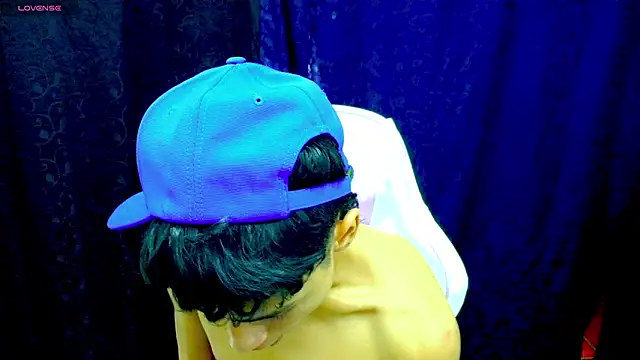 Snapshot of Im_david02 chatting on 10, 11, 2025 Im david02 online show from 10, 11, 2025