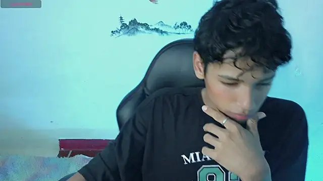 Snapshot of Im_david02 chatting on 20, 10, 2025 Im david02 online show from 20, 10, 2025