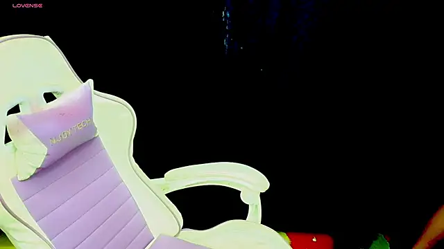 Snapshot of Im_david02 chatting on 6, 11, 2025 Im david02 online show from 6, 11, 2025