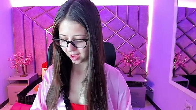 Snapshot of sarah_sweett_ chatting on 24, 7, 2026 sarah sweett online show from 24, 7, 2026