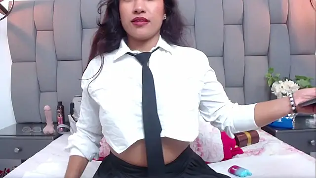 Snapshot of Emilysweet2 chatting on 6, 10, 2025 Emilysweet2 online show from 6, 10, 2025