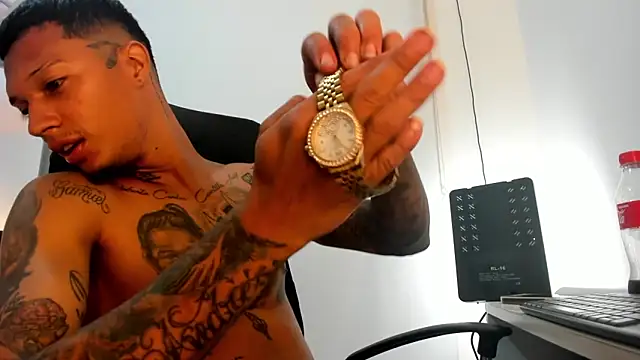 Snapshot of The_boy_dreams1 chatting on 15, 10, 2025 The boy dreams1 online show from 15, 10, 2025