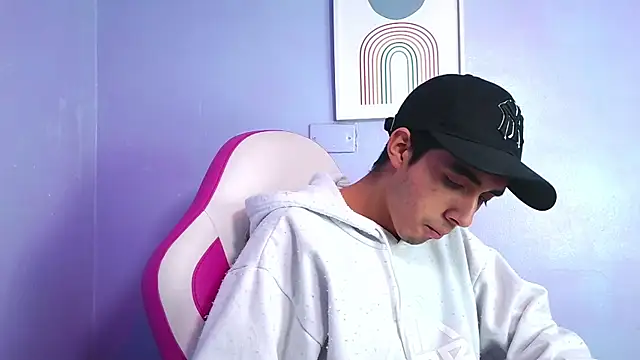 Hottie Guy online show from 17, 11, 2025