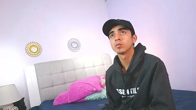 Hottie Guy online show from 5, 11, 2025