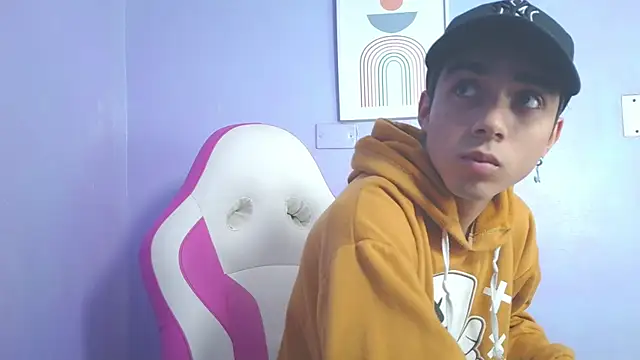 Hottie Guy online show from 11, 11, 2025