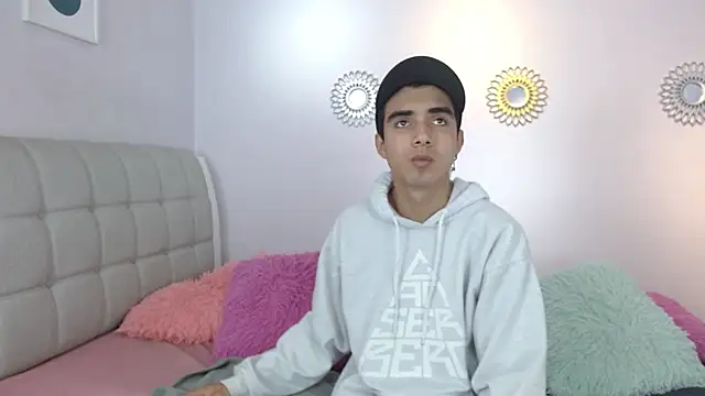 Hottie Guy online show from 26, 11, 2025