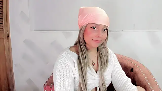 Molly Logan online show from 6, 3, 2026