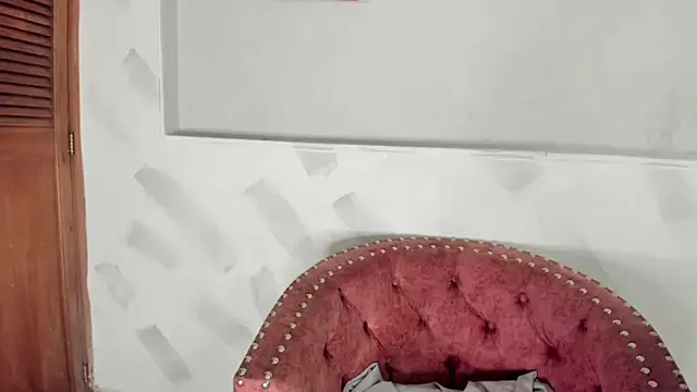 Molly Logan online show from 17, 2, 2026