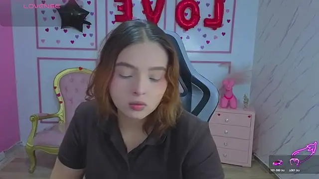 mia foster t online show from 2, 4, 2026