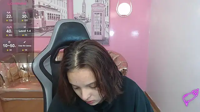 mia foster t online show from 15, 12, 2025