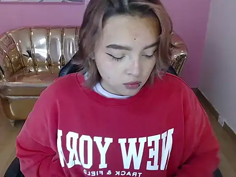 mia foster t online show from 17, 10, 2025