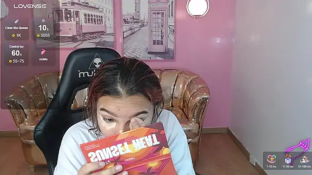 mia foster t online show from 17, 11, 2025