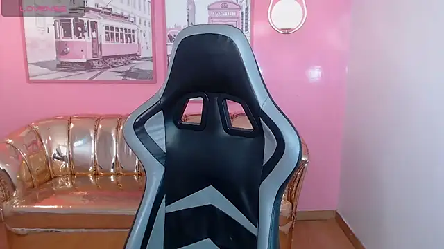 mia foster t online show from 19, 12, 2025