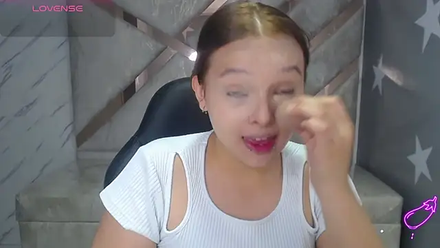 mia foster t online show from 10, 4, 2026