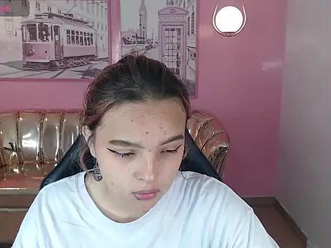 mia foster t online show from 1, 11, 2025