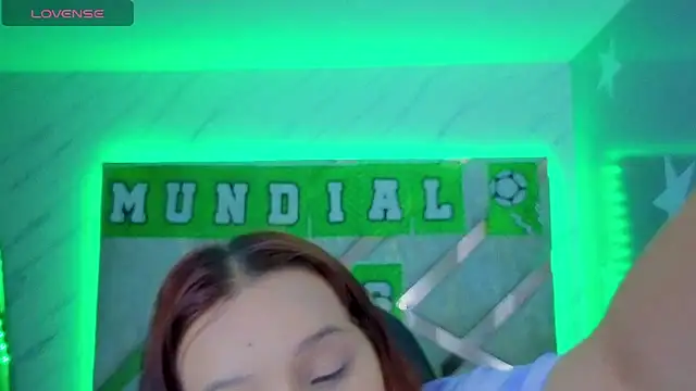Snapshot of mia_foster_t chatting on 1, 7, 2026 mia foster t online show from 1, 7, 2026